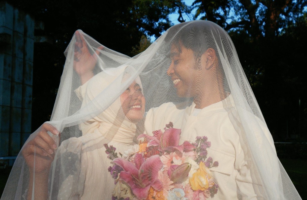Couple under Veil